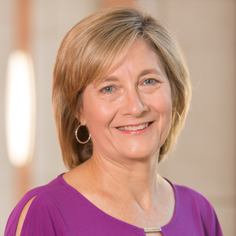 Headshot of Herron School of Art + Design Academic Advisor Julie Wynn